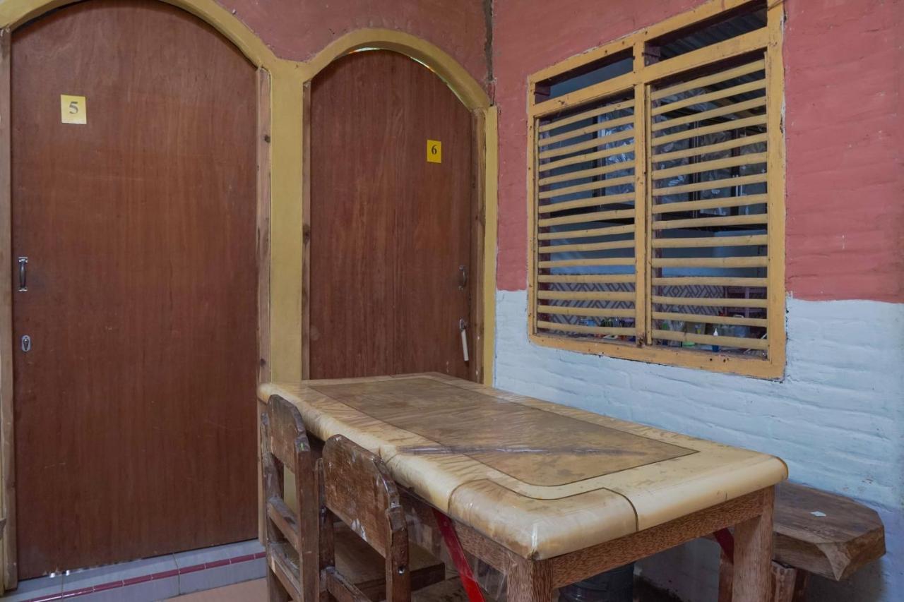 Gandrung Payungan Family Inn Banyuwangi  Exterior foto